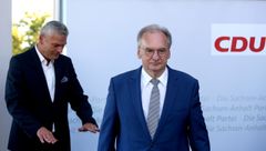 Streit um 86 Cent: Sachsen-Anhalts Regierungschef wirft Parteifreund raus