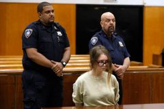 Wer ist die deutsche Hochstaplerin und Betrügerin Anna Sorokin?
