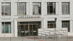 NRW: Ex-Grünenpolitiker täuschte Drohungen gegen sich selbst vor – Geldstrafe - DER SPIEGEL