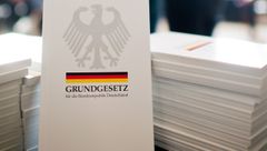 Kabinett berät über Gesetz zur Demokratieförderung - DER SPIEGEL