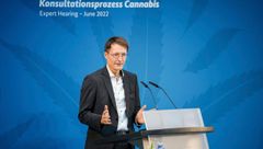 Cannabis-Legalisierung: Karl Lauterbach wirbt für "Safety first«-Strategie - DER SPIEGEL