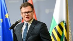 Ostbeauftragter gegen SPD-Ausschluss von Gerhard Schröder
