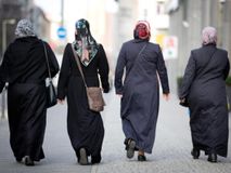 Gesellschaft: Einstellungen zur Migration: Bedingt willkommen