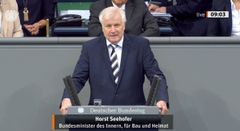 Seehofer: "Der Rechtsextremismus ist die größte Bedrohung in unserem Land"