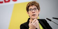 Parteien: Kramp-Karrenbauer sieht SPD-Sozialpläne „sehr kritisch“