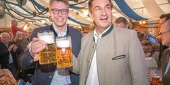 Vorwurf von Bayern-SPD: Söder zeigt sich lieber im Bierzelt als im Landtag