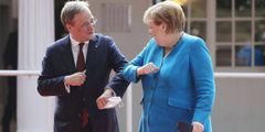 75. Landesgeburtstag von NRW: Laschet dankt Merkel für Führungskraft in Krisen