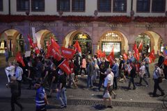 Demonstration in Leipzig: Die Wut der Unentlasteten