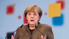 Doppelpass-Debatte: Merkel mahnt Union zu zurückhaltender Sprache - WELT